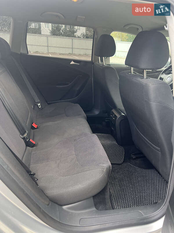 Универсал Volkswagen Passat 2009 в Луцке