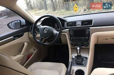 Седан Volkswagen Passat 2016 в 