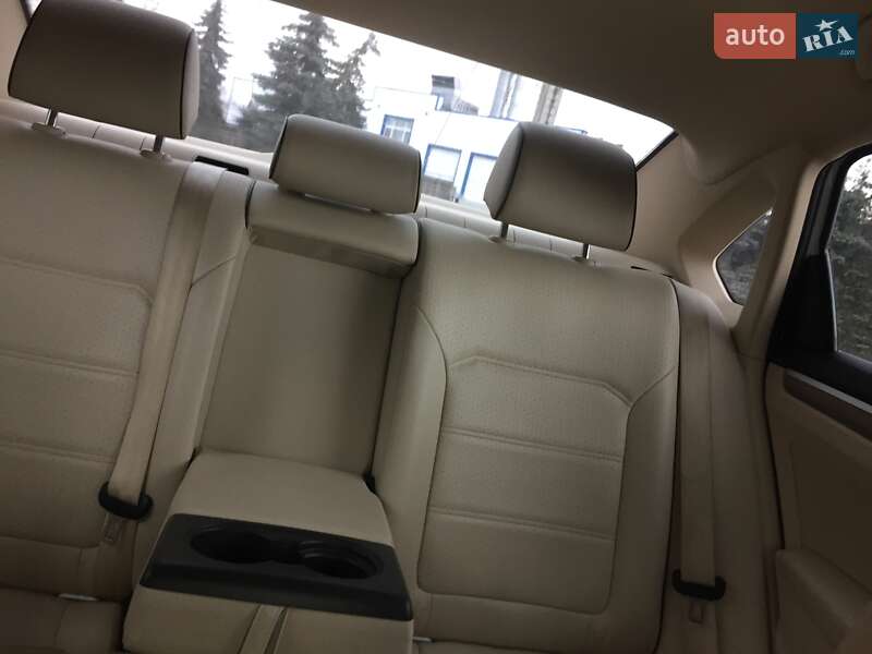Седан Volkswagen Passat 2016 в Киеве