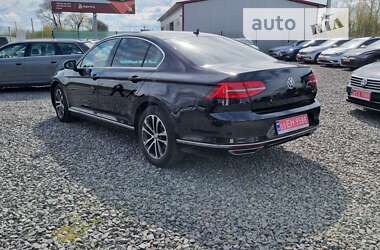 Седан Volkswagen Passat 2019 в Львове