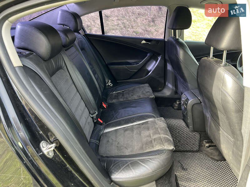 Седан Volkswagen Passat 2008 в Старом Самборе