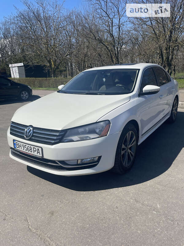 Седан Volkswagen Passat 2012 в Одесі