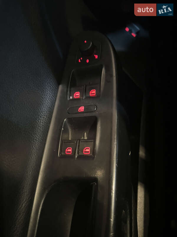Седан Volkswagen Passat 2008 в Старом Самборе