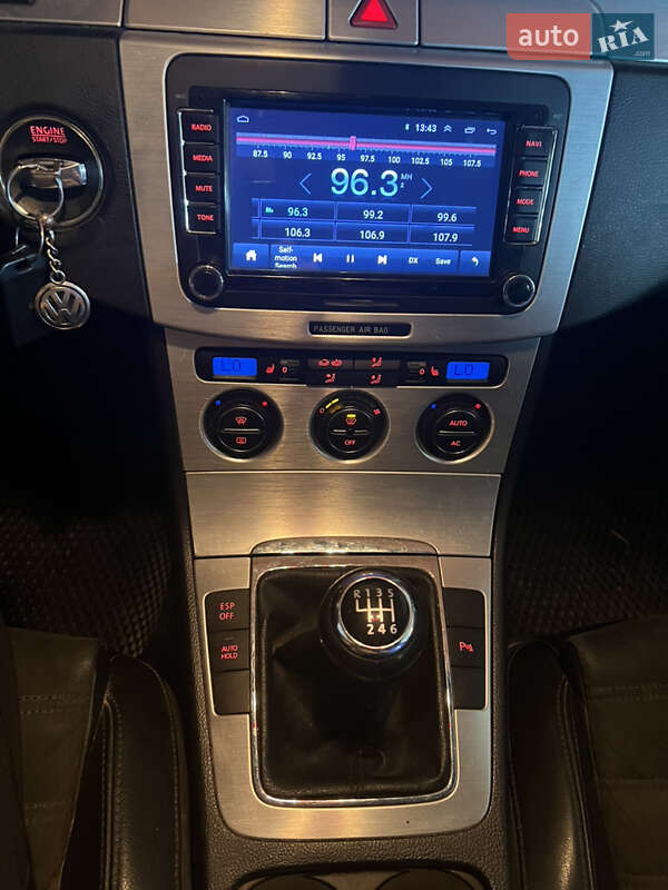 Седан Volkswagen Passat 2008 в Старом Самборе