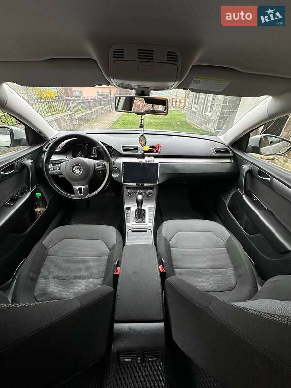 Универсал Volkswagen Passat 2012 в Долине