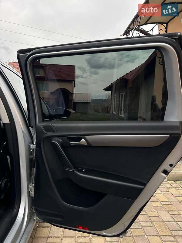 Универсал Volkswagen Passat 2012 в Долине