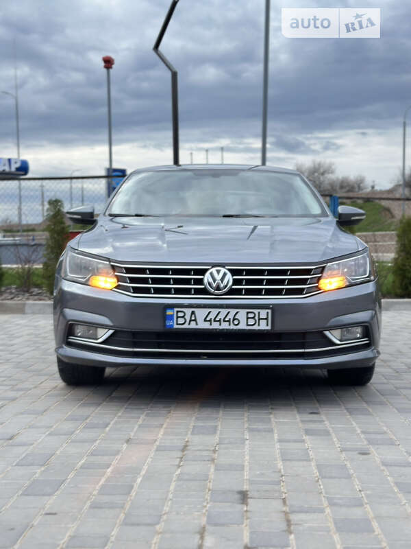 Седан Volkswagen Passat 2016 в Кропивницькому