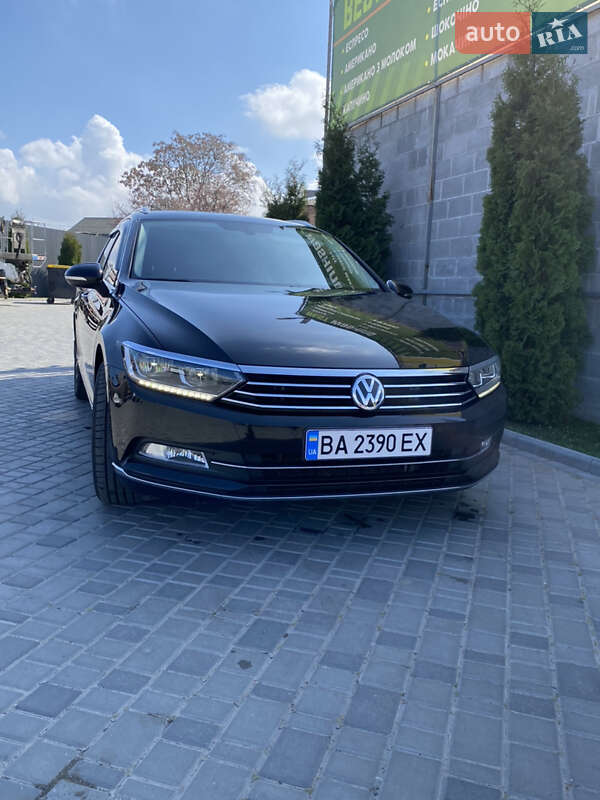 Універсал Volkswagen Passat 2017 в Кропивницькому