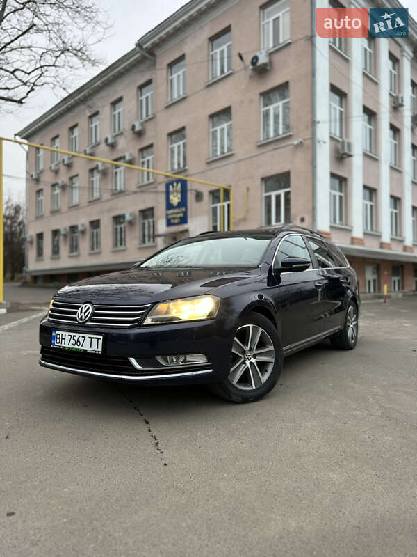 Универсал Volkswagen Passat 2012 в Одессе