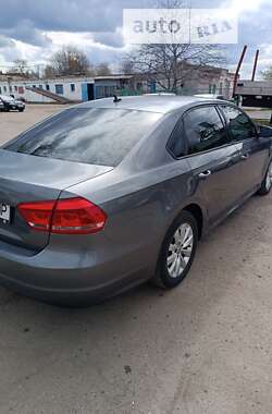 Седан Volkswagen Passat 2012 в Черкассах