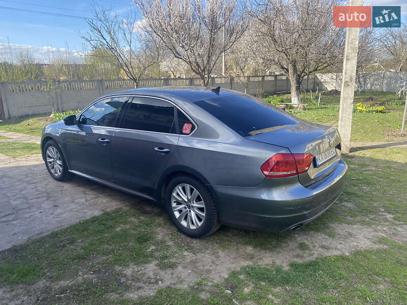 Седан Volkswagen Passat 2013 в Киеве
