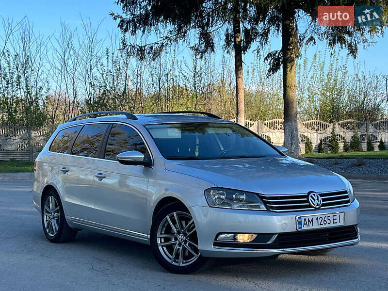 Универсал Volkswagen Passat 2011 в Звягеле
