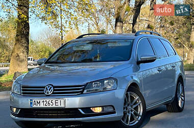 Универсал Volkswagen Passat 2011 в Звягеле