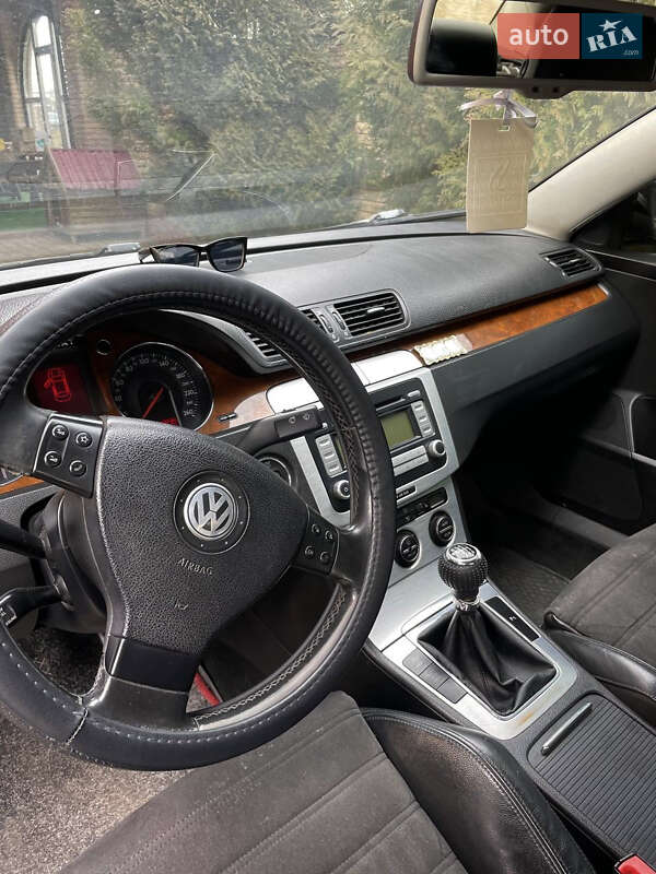Седан Volkswagen Passat 2007 в Черновцах