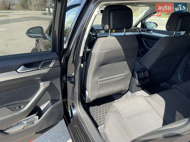 Универсал Volkswagen Passat 2015 в Лубнах