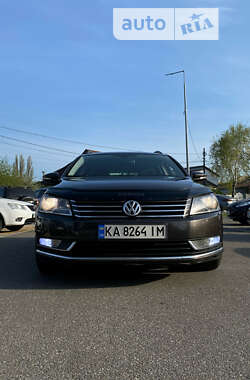 Універсал Volkswagen Passat 2012 в Києві