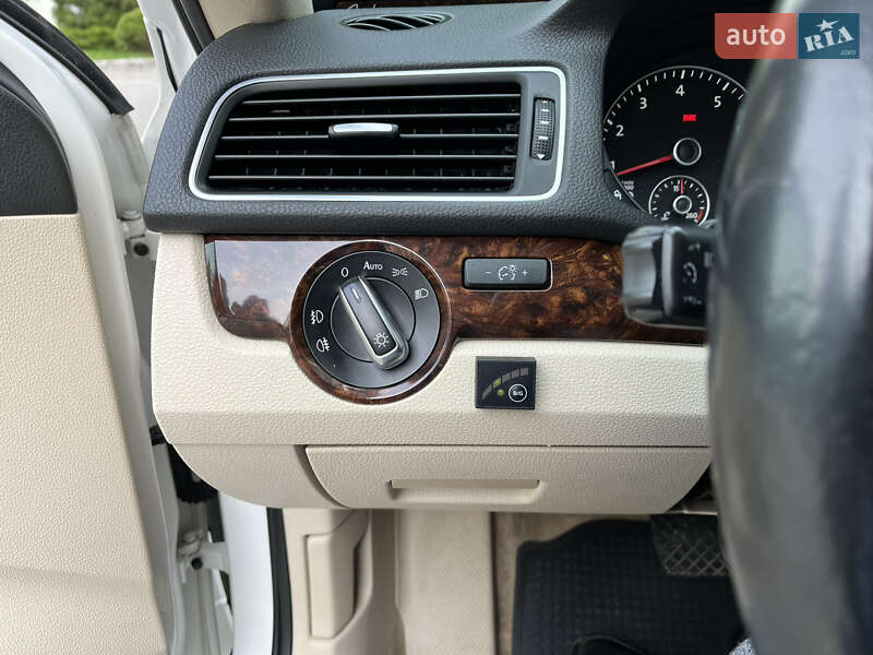 Седан Volkswagen Passat 2011 в Львові фото 21 Седан Volkswagen Passat 2011 в Львові