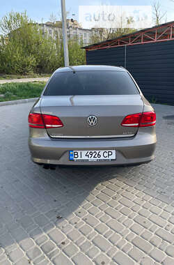 Седан Volkswagen Passat 2011 в Ирпене