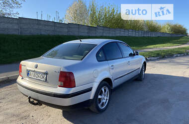 Седан Volkswagen Passat 2000 в Жашкове