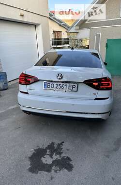 Седан Volkswagen Passat 2017 в Чорткове