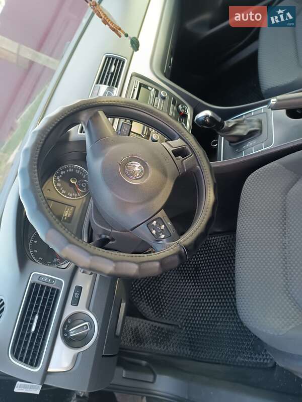Седан Volkswagen Passat 2013 в Виннице