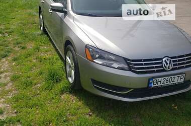 Седан Volkswagen Passat 2013 в Одесі