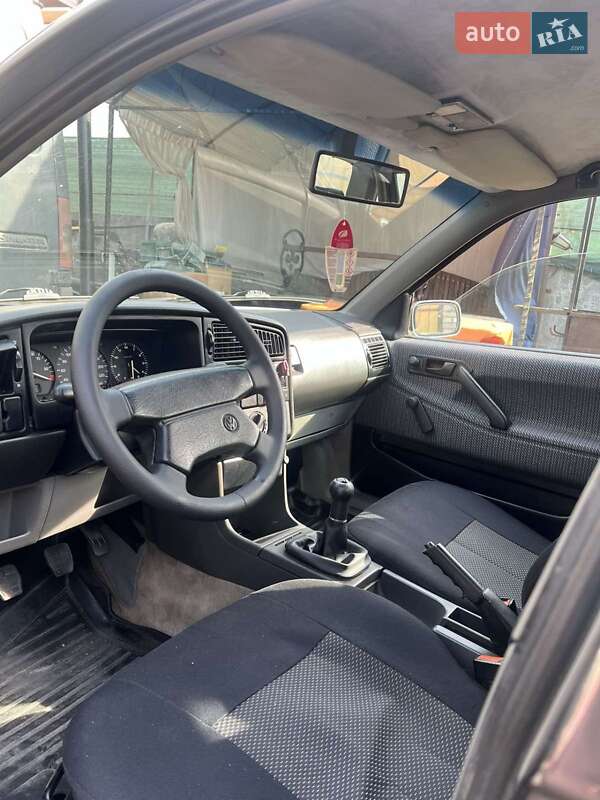 Седан Volkswagen Passat 1989 в Гайсине