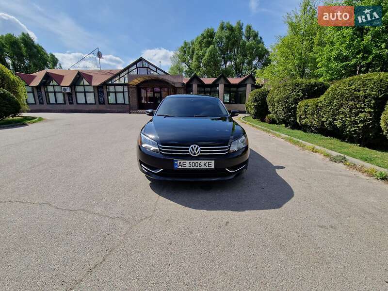 Седан Volkswagen Passat 2014 в Днепре