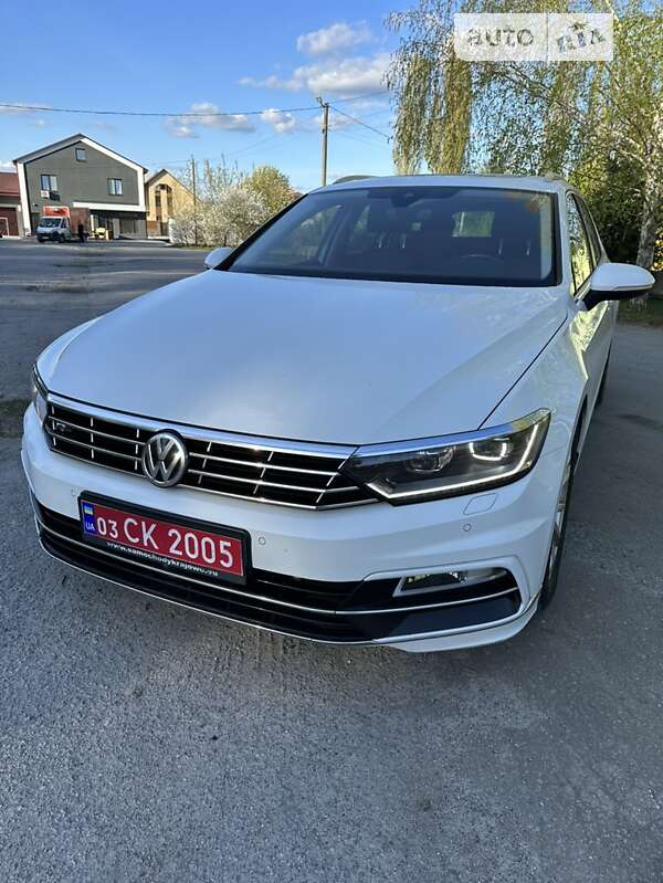 Универсал Volkswagen Passat 2015 в Звягеле