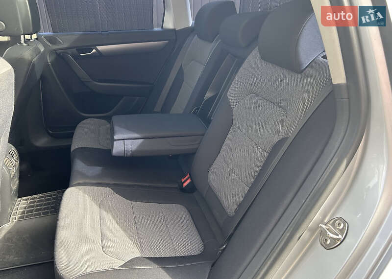 Универсал Volkswagen Passat 2013 в Ужгороде