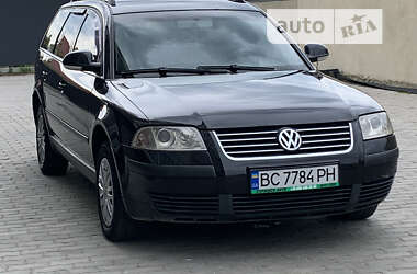 Универсал Volkswagen Passat 2004 в Жовкве