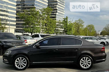 Седан Volkswagen Passat 2011 в Днепре