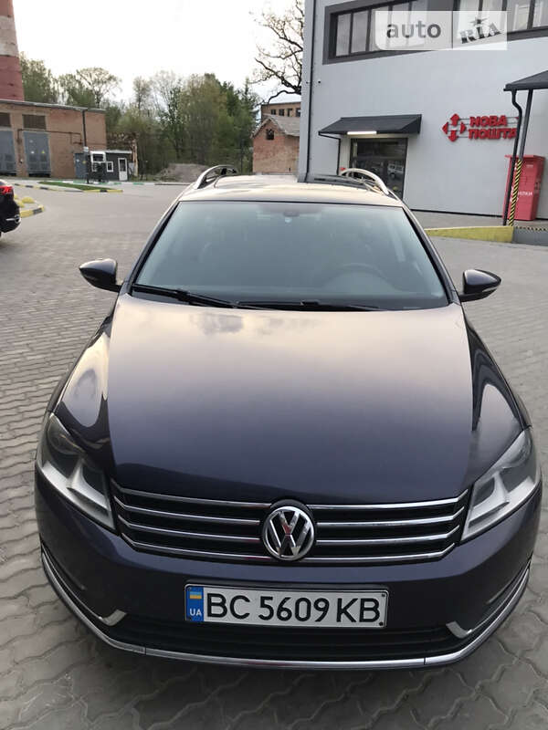 Универсал Volkswagen Passat 2014 в Бориславе