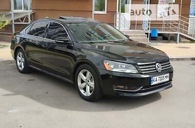 Седан Volkswagen Passat 2012 в Киеве