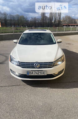 Седан Volkswagen Passat 2014 в Кропивницькому