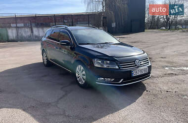 Универсал Volkswagen Passat 2012 в Чернигове