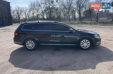 Универсал Volkswagen Passat 2012 в Чернигове