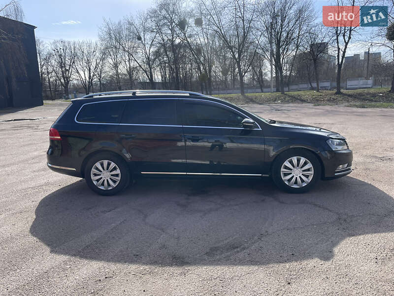 Универсал Volkswagen Passat 2012 в Чернигове