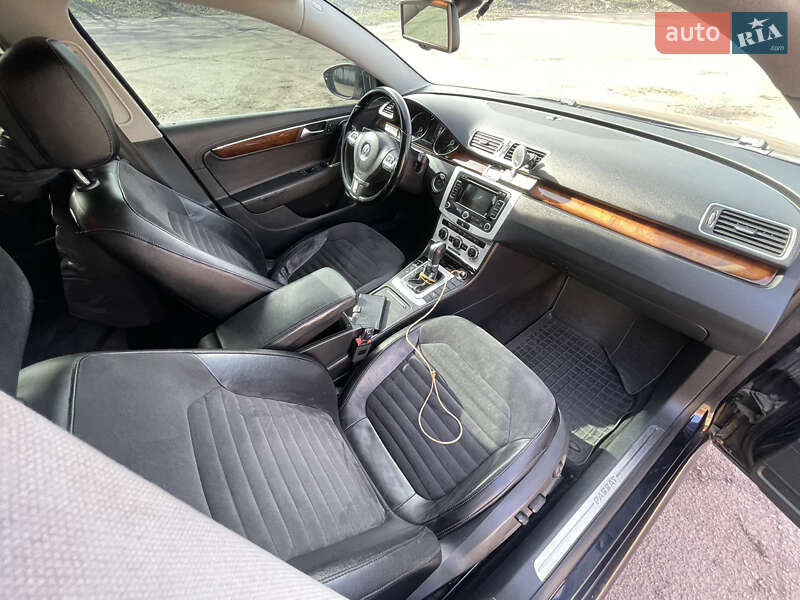 Универсал Volkswagen Passat 2012 в Чернигове