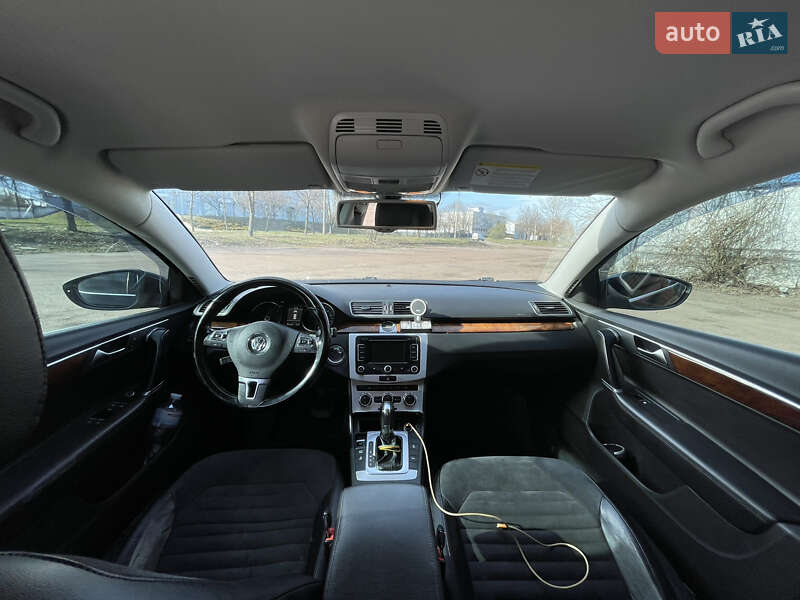 Универсал Volkswagen Passat 2012 в Чернигове