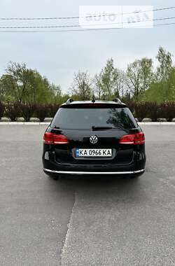 Универсал Volkswagen Passat 2012 в Киеве