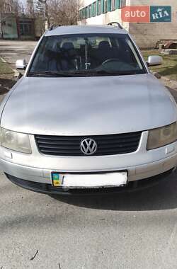 Универсал Volkswagen Passat 2000 в Киеве