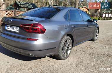 Седан Volkswagen Passat 2018 в Луцке