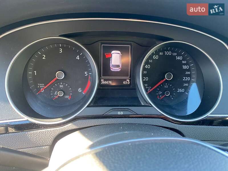 Універсал Volkswagen Passat 2015 в Дніпрі