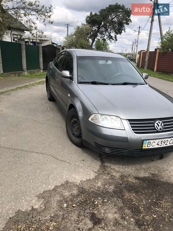 Седан Volkswagen Passat 2001 в Львове