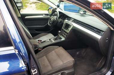 Универсал Volkswagen Passat 2015 в Ровно