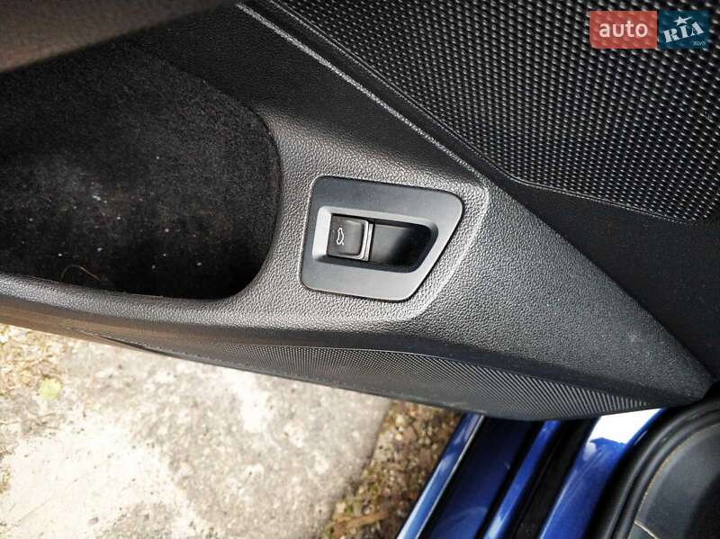 Универсал Volkswagen Passat 2015 в Ровно