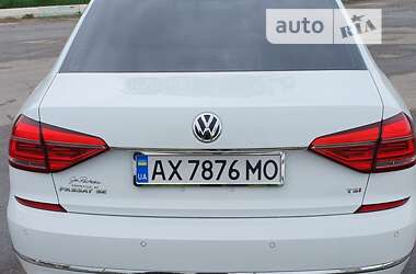 Седан Volkswagen Passat 2016 в Краснограде