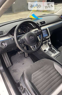 Универсал Volkswagen Passat 2012 в Черновцах