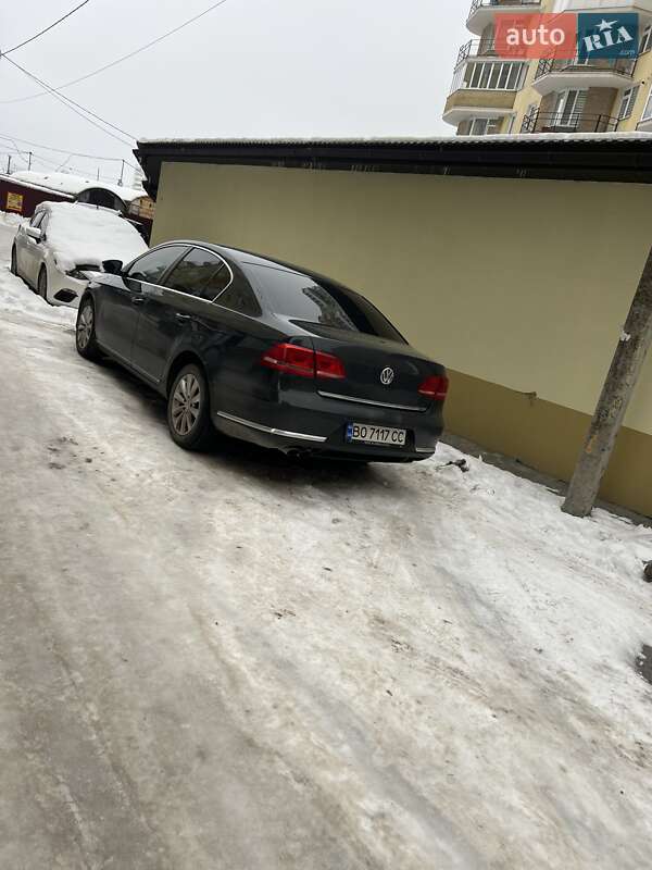 Седан Volkswagen Passat 2011 в Тернополе